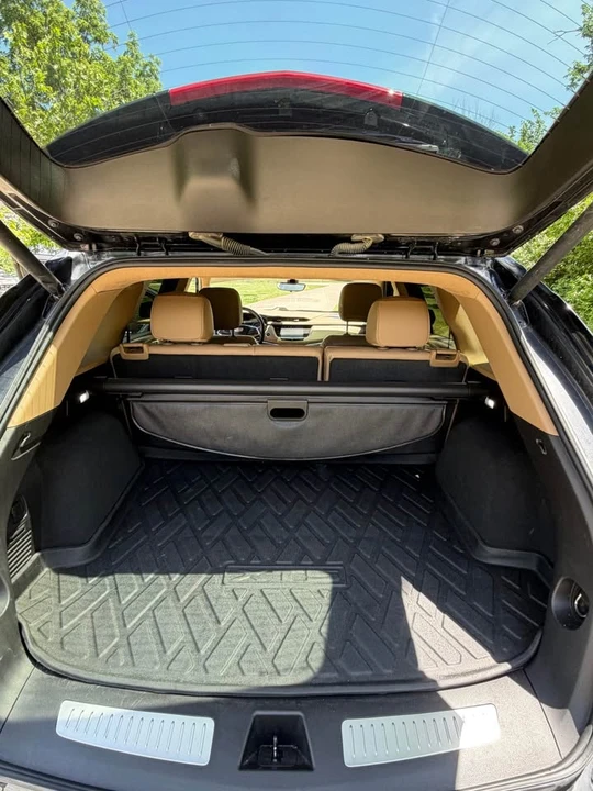 2021 Cadillac XT5 - Image 9 of 10
