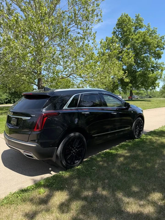 2021 Cadillac XT5 - Image 3 of 10
