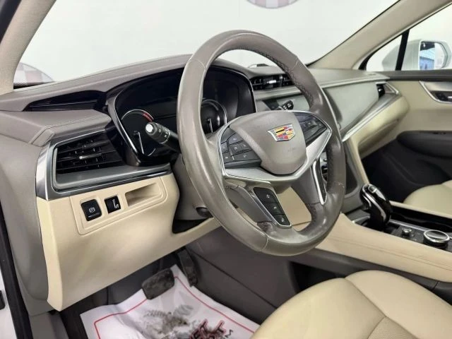 2021 Cadillac XT5 - Image 10 of 12