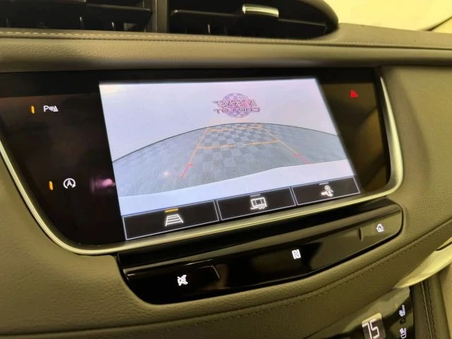 2021 Cadillac XT5 - Image 18 of 21
