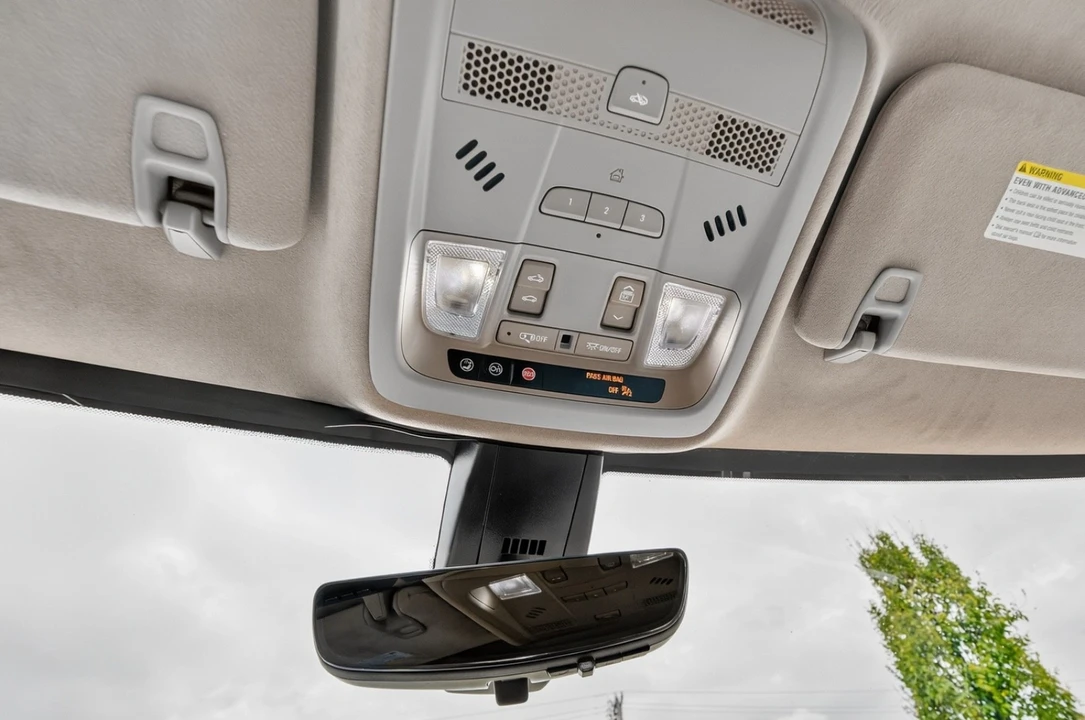 2021 Cadillac XT5 - Image 18 of 21