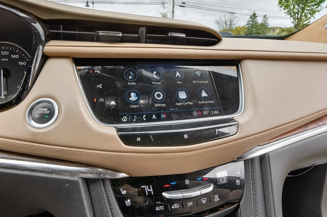2021 Cadillac XT5 - Image 17 of 21