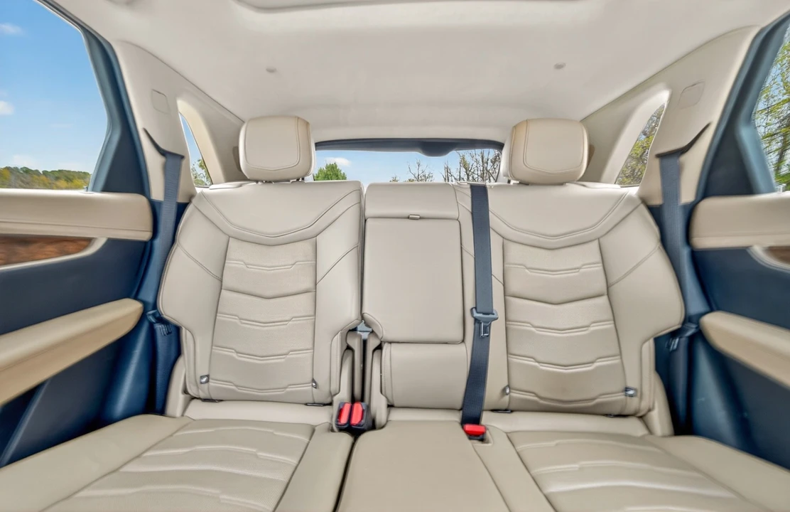 2021 Cadillac XT5 - Image 19 of 21
