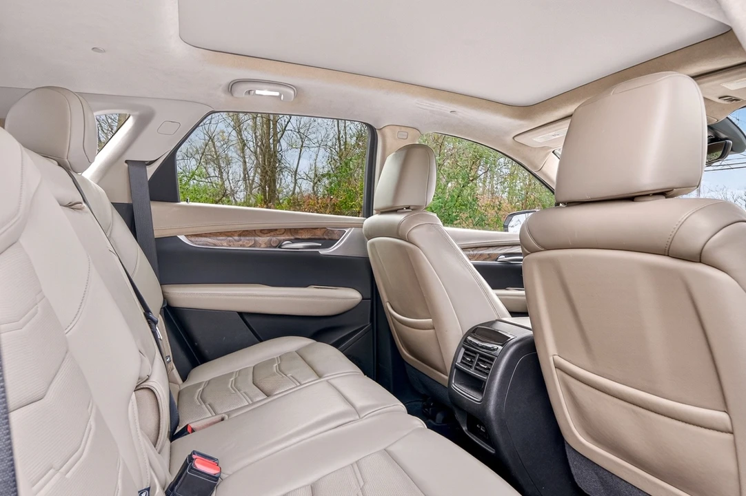 2021 Cadillac XT5 - Image 13 of 21
