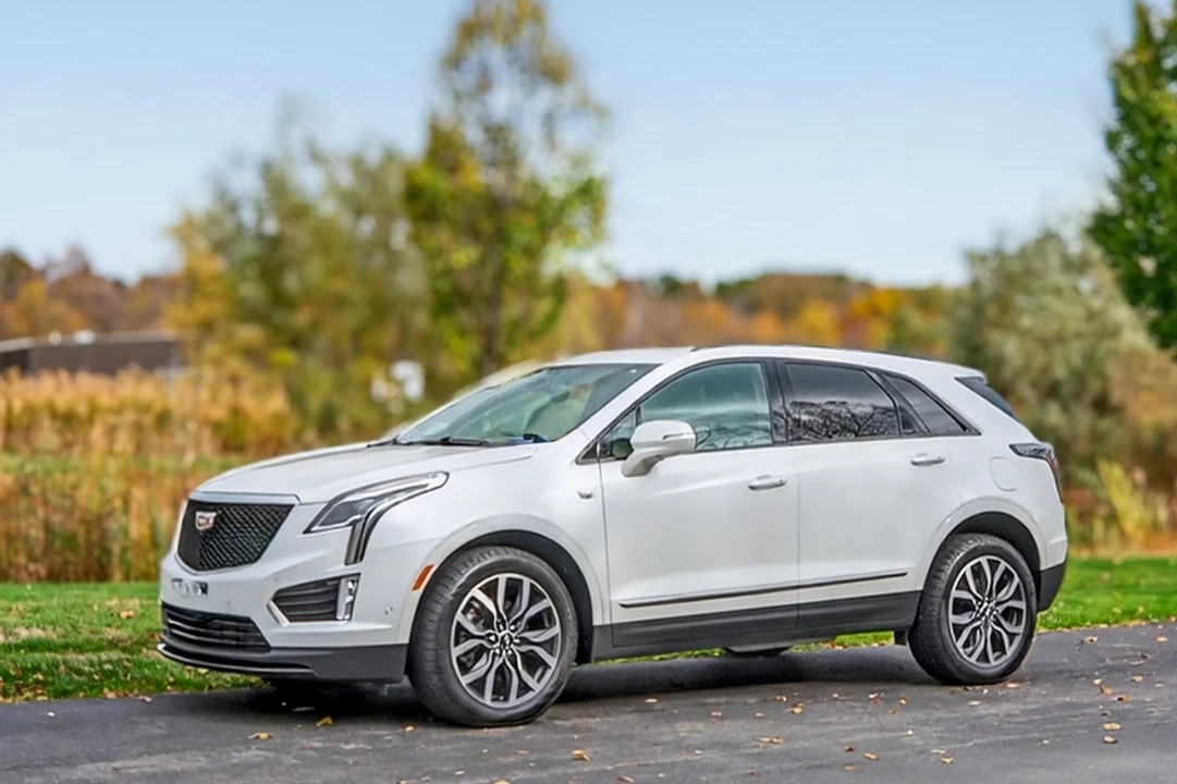2021 Cadillac XT5 - Image 2 of 21