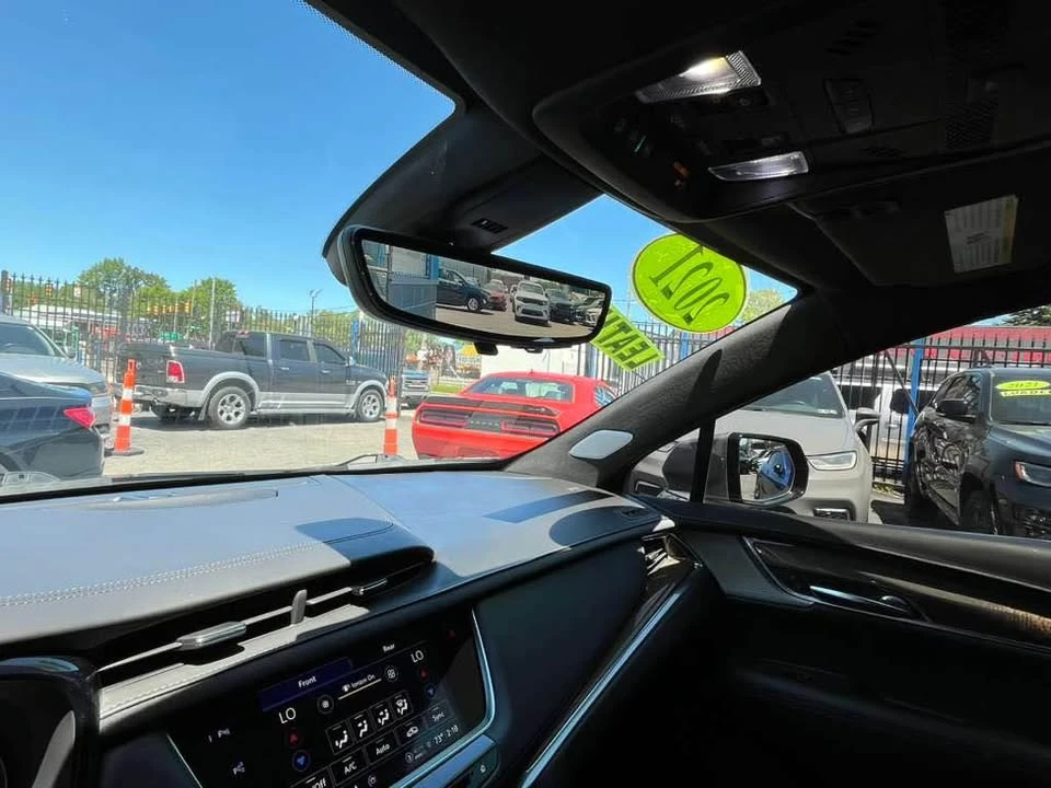 2021 Cadillac XT5 - Image 18 of 20