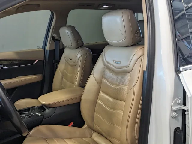 2021 Cadillac XT6 - Image 10 of 16