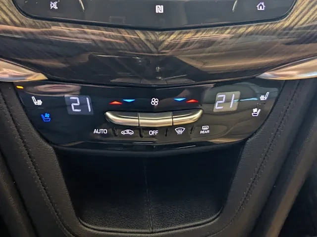 2021 Cadillac XT6 - Image 7 of 16
