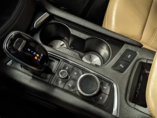 2021 Cadillac XT6 - Image 9 of 16