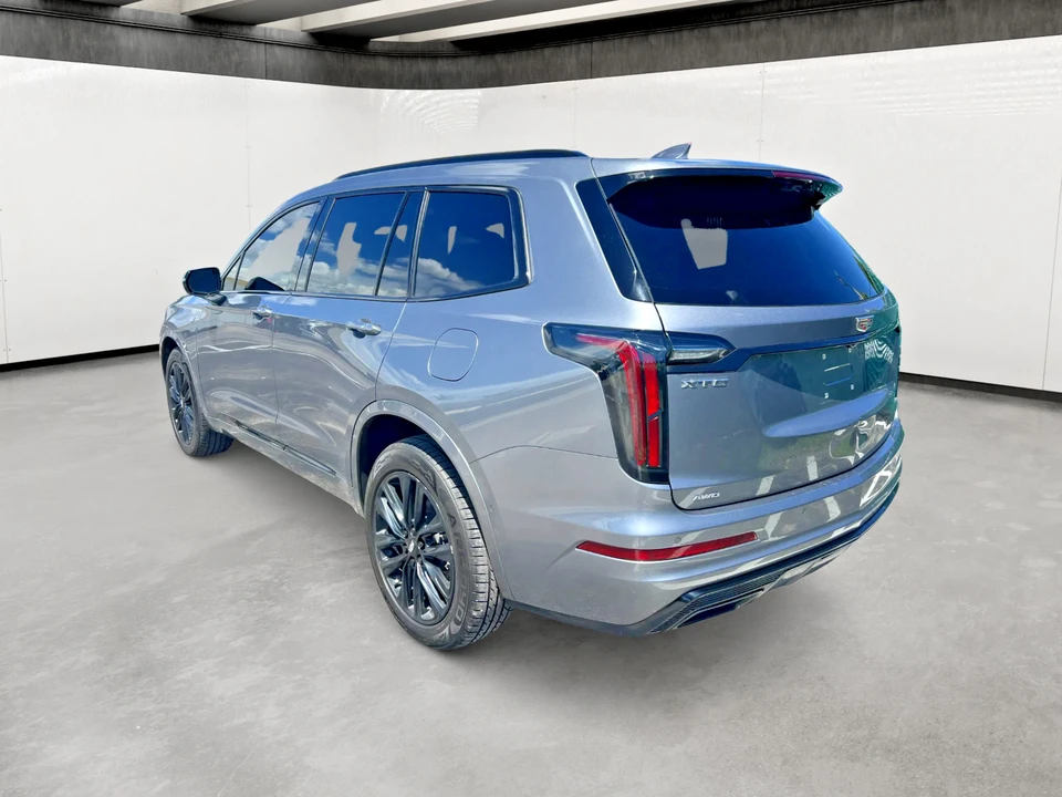 2021 Cadillac XT6 - Image 7 of 31
