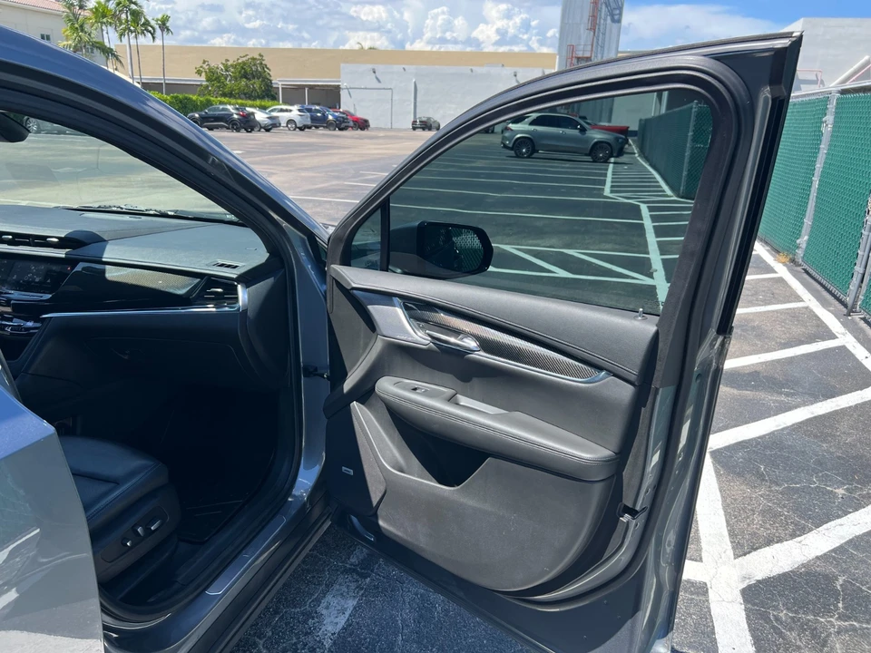 2021 Cadillac XT6 - Image 27 of 31