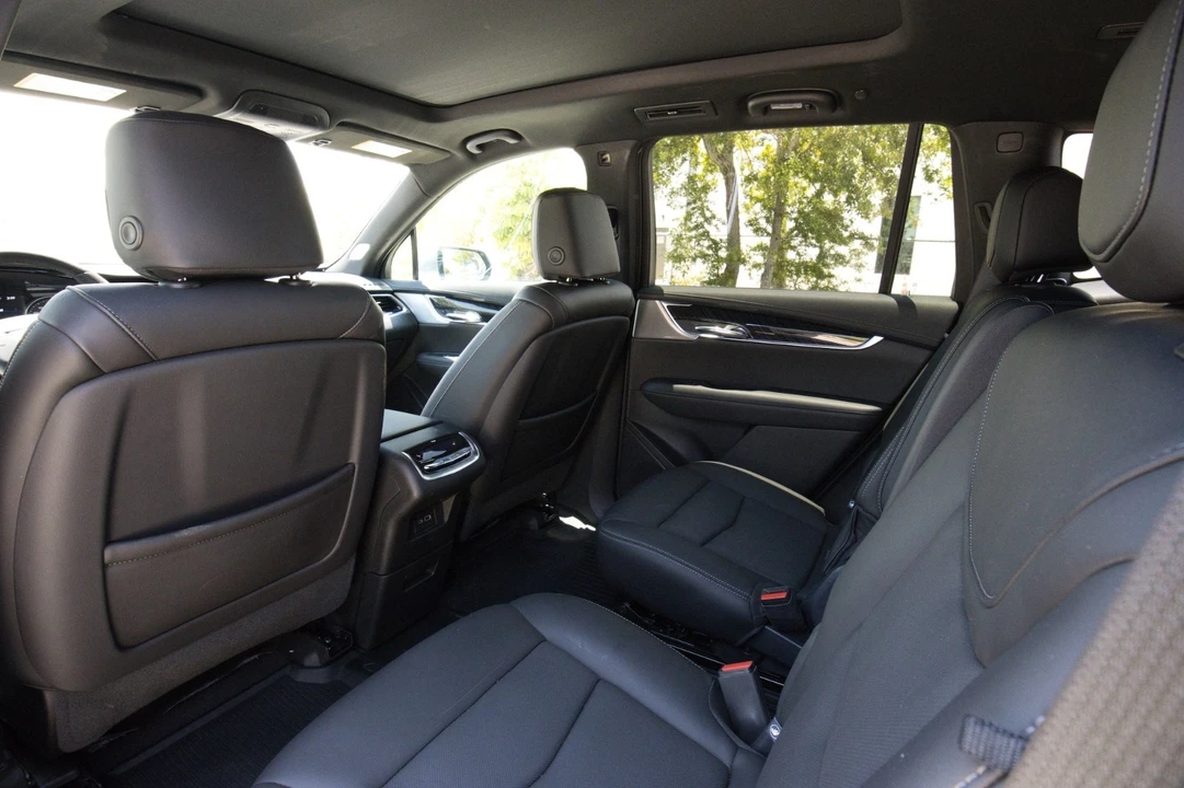 2021 Cadillac XT6 - Image 18 of 31