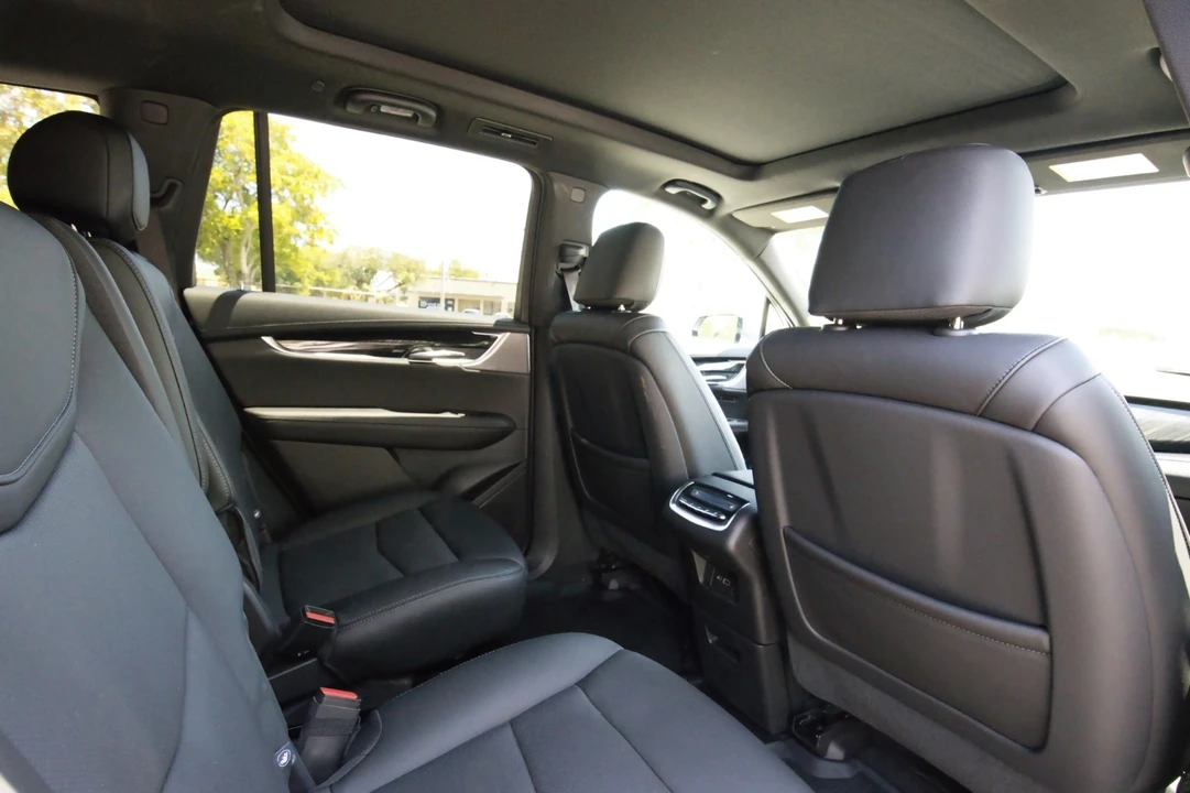 2021 Cadillac XT6 - Image 19 of 31