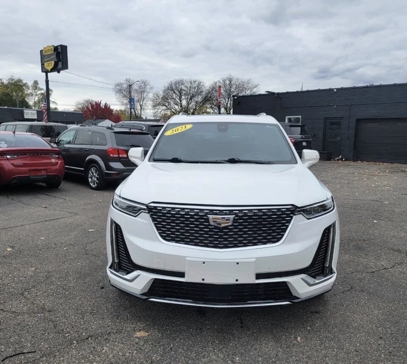 2021 Cadillac XT6 - Image 2 of 17