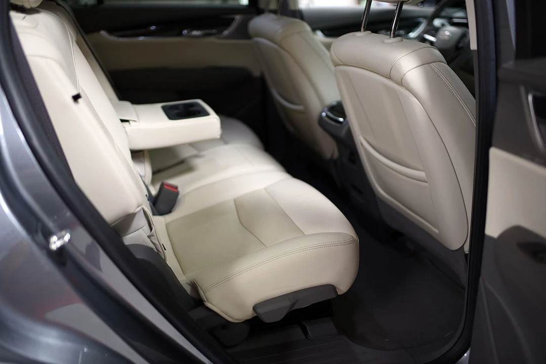 2021 Cadillac XT6 - Image 15 of 21