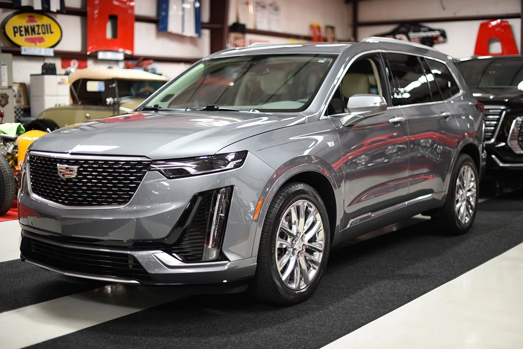 2021 Cadillac XT6 - Image 2 of 21