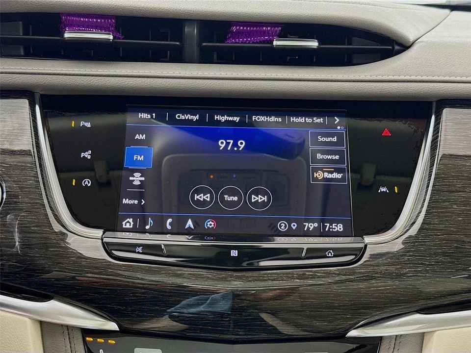2021 Cadillac XT6 - Image 15 of 21