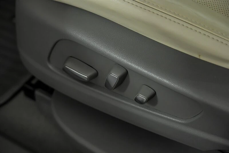 2021 Cadillac XT6 - Image 22 of 31