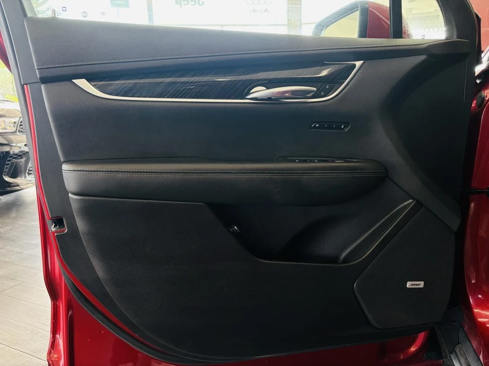2021 Cadillac XT6 - Image 29 of 31