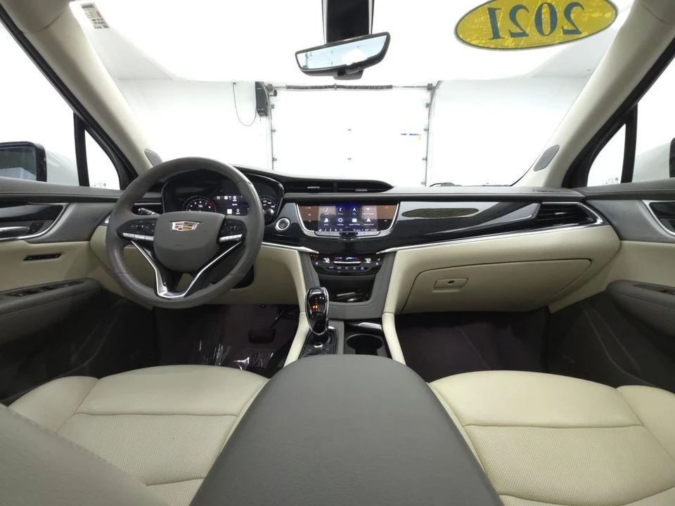 2021 Cadillac XT6 - Image 2 of 12