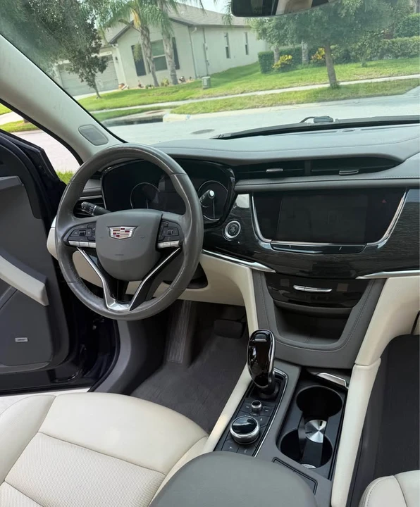 2021 Cadillac XT6 - Image 15 of 18