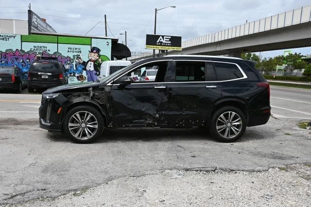 2021 Cadillac XT6 - Image 8 of 18