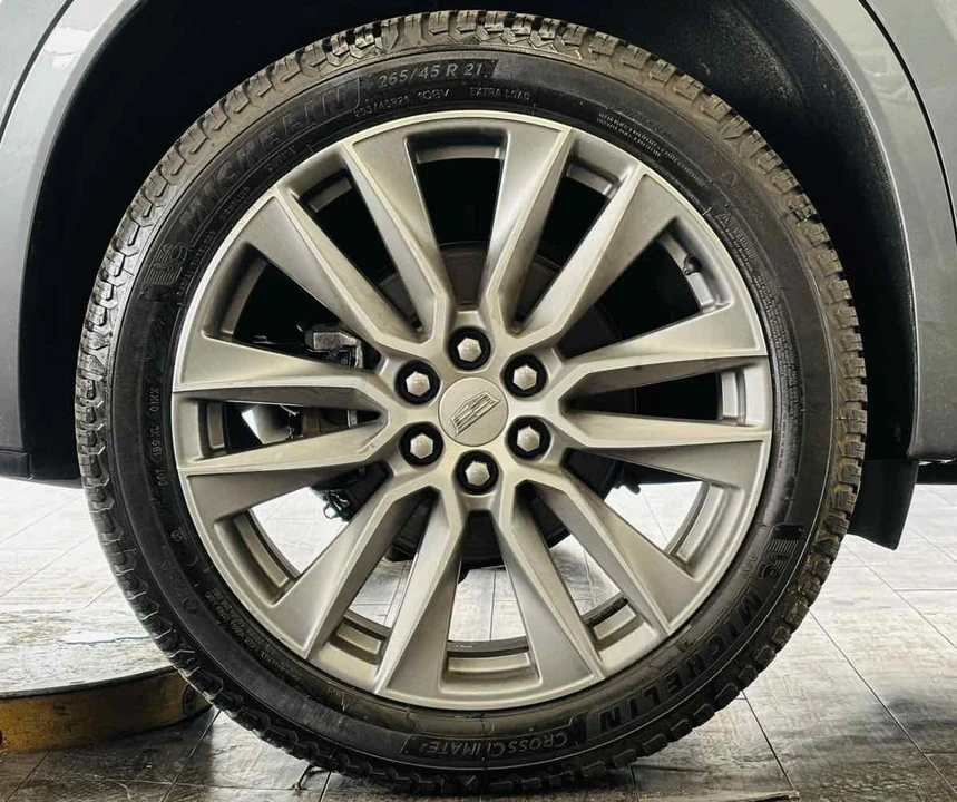2021 Cadillac XT6 - Image 28 of 31