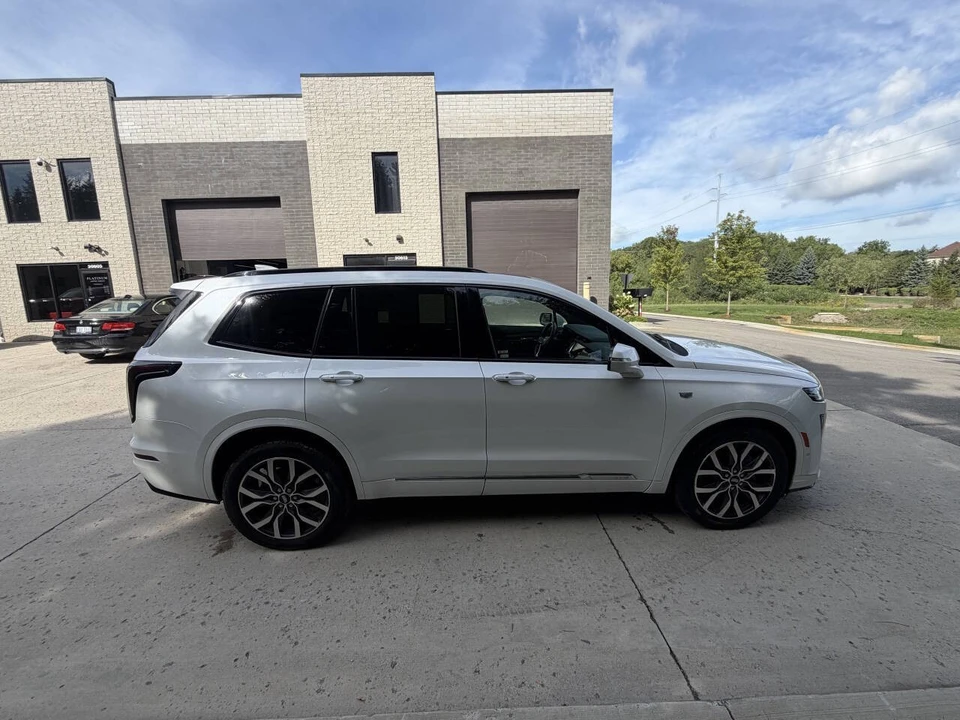 2021 Cadillac XT6 - Image 6 of 25