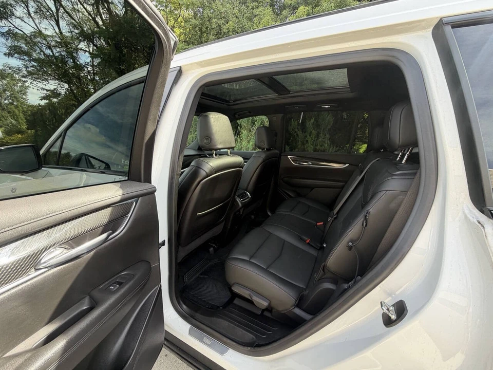 2021 Cadillac XT6 - Image 12 of 25
