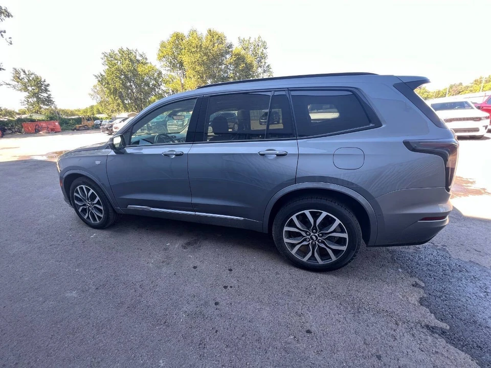 2021 Cadillac XT6 - Image 5 of 31