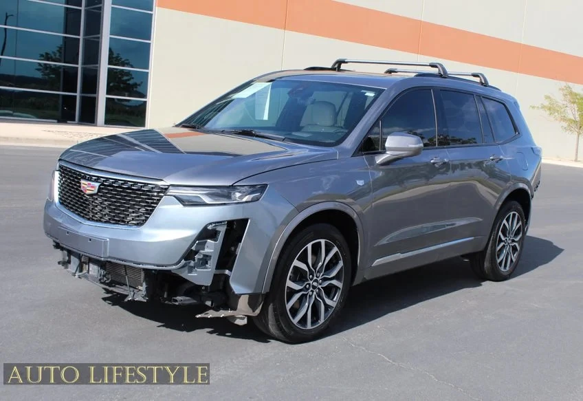 2021 Cadillac XT6 - Image 2 of 31
