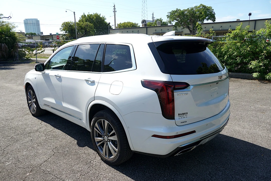 2021 Cadillac XT6 - Image 16 of 31