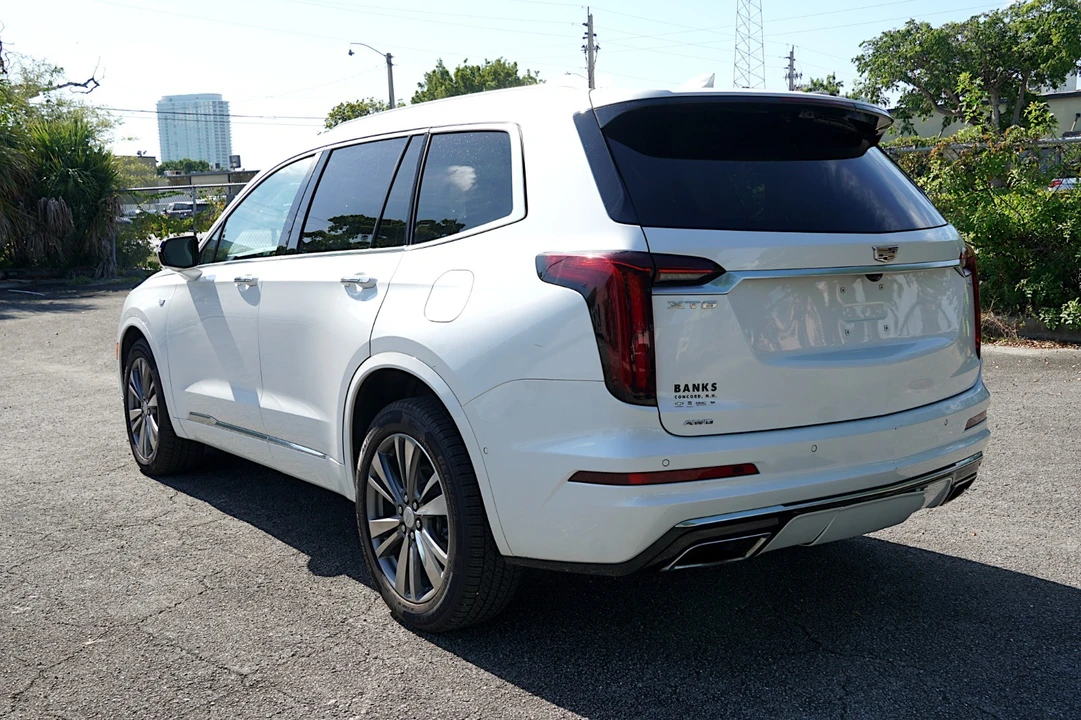 2021 Cadillac XT6 - Image 7 of 31