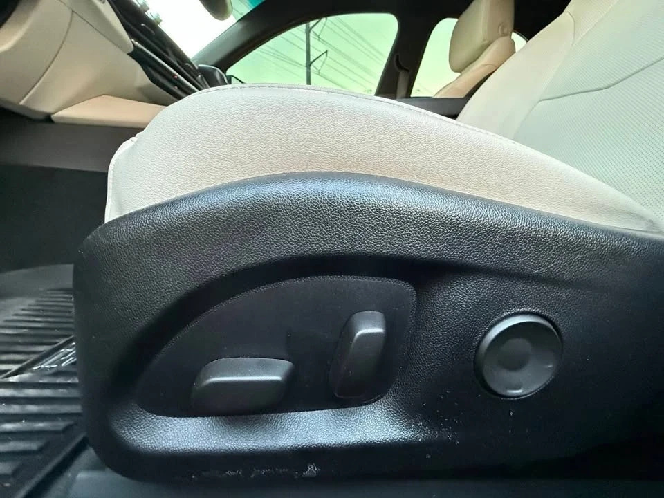 2021 Cadillac CT4 - Image 17 of 20
