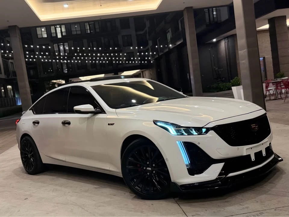 2021 Cadillac CT5 - Image 5 of 10