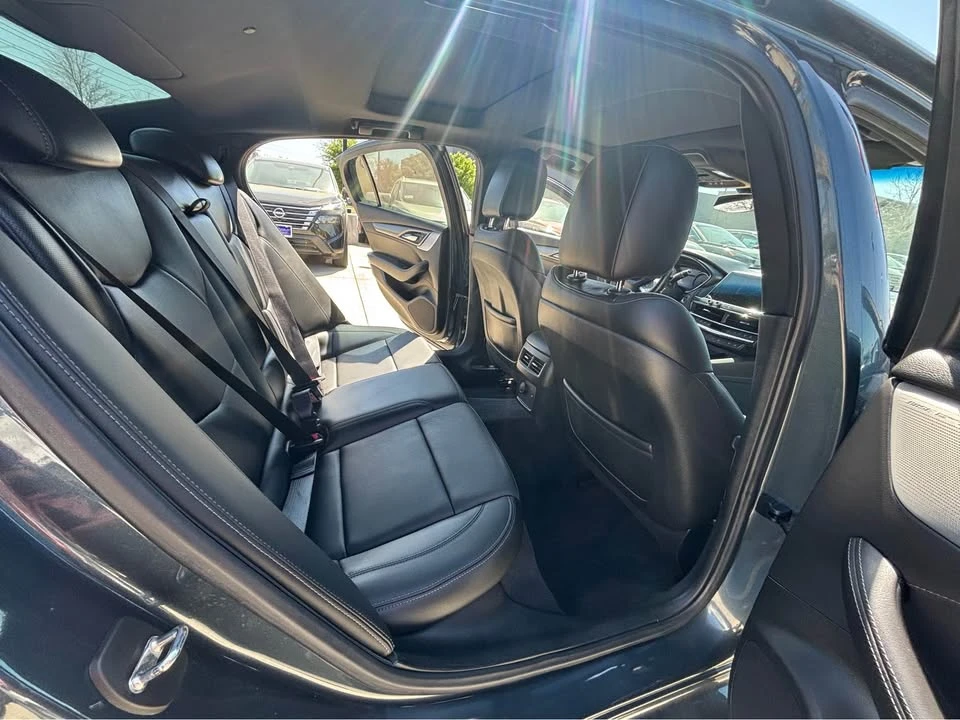 2021 Cadillac CT5 - Image 8 of 8