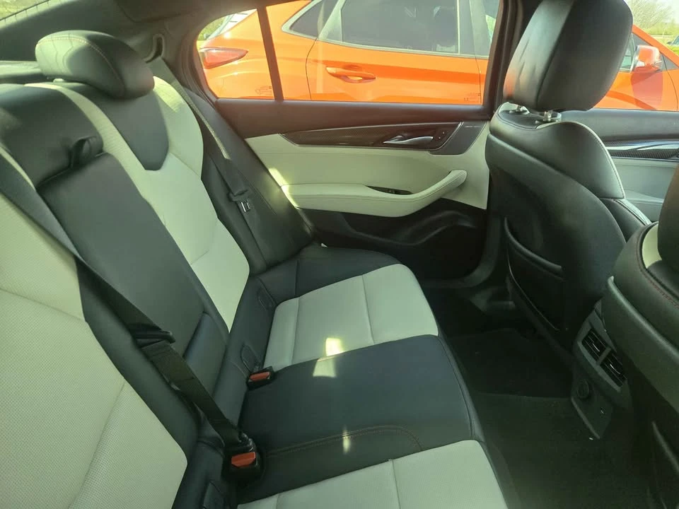 2021 Cadillac CT5 - Image 8 of 9