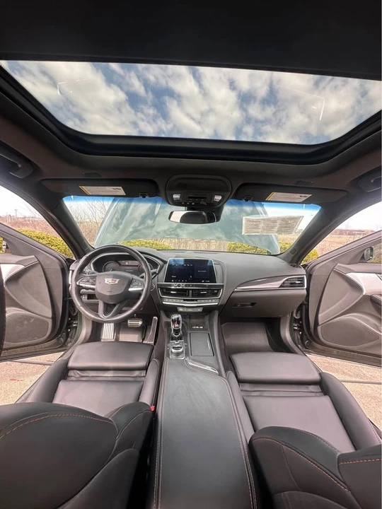 2021 Cadillac CT5 - Image 9 of 10