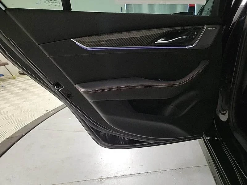 2021 Cadillac CT5-V - Image 18 of 20