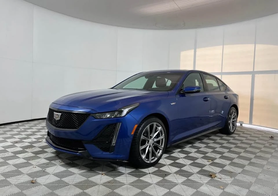 2021 Cadillac CT5-V - Image 2 of 8
