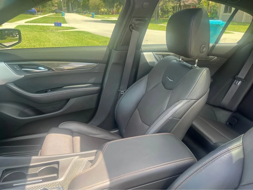 2021 Cadillac CT5-V - Image 10 of 17