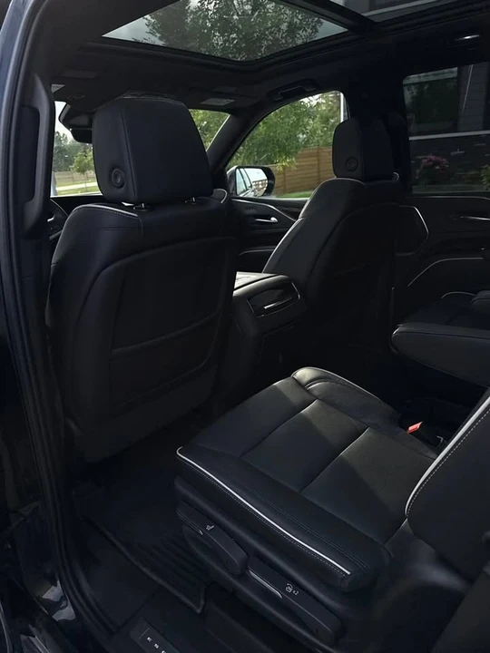 2021 Cadillac Escalade 5th Gen - Image 9 of 10