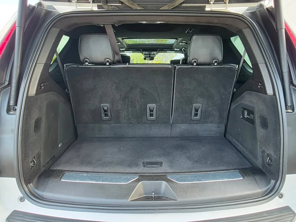 2021 Cadillac Escalade 5th Gen - Image 13 of 17