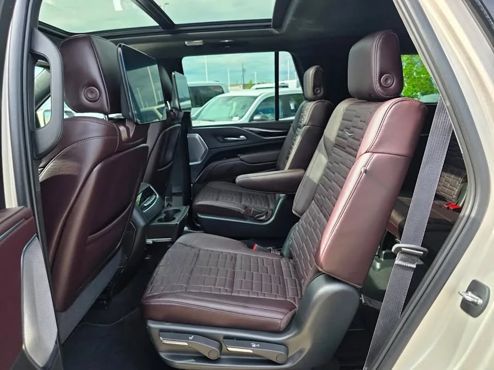 2021 Cadillac Escalade 5th Gen - Image 18 of 20