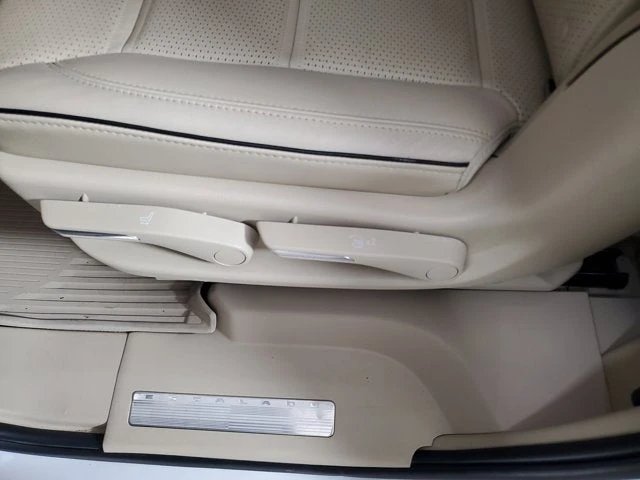 2021 Cadillac Escalade 5th Gen - Image 13 of 19