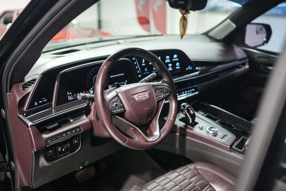 2021 Cadillac Escalade 5th Gen - Image 15 of 20
