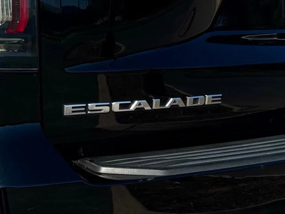 2021 Cadillac Escalade 5th Gen - Image 16 of 19