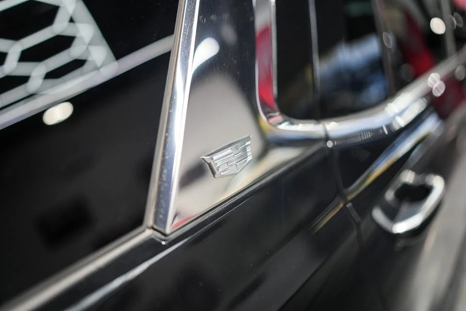 2021 Cadillac Escalade 5th Gen - Image 9 of 20