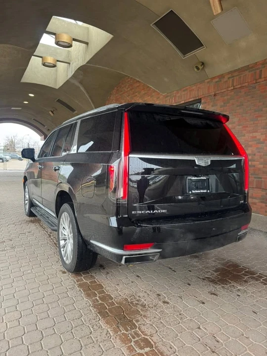 2021 Cadillac Escalade 5th Gen - Image 4 of 11