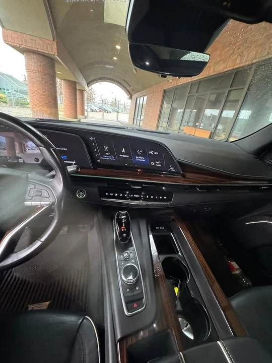 2021 Cadillac Escalade 5th Gen - Image 7 of 11